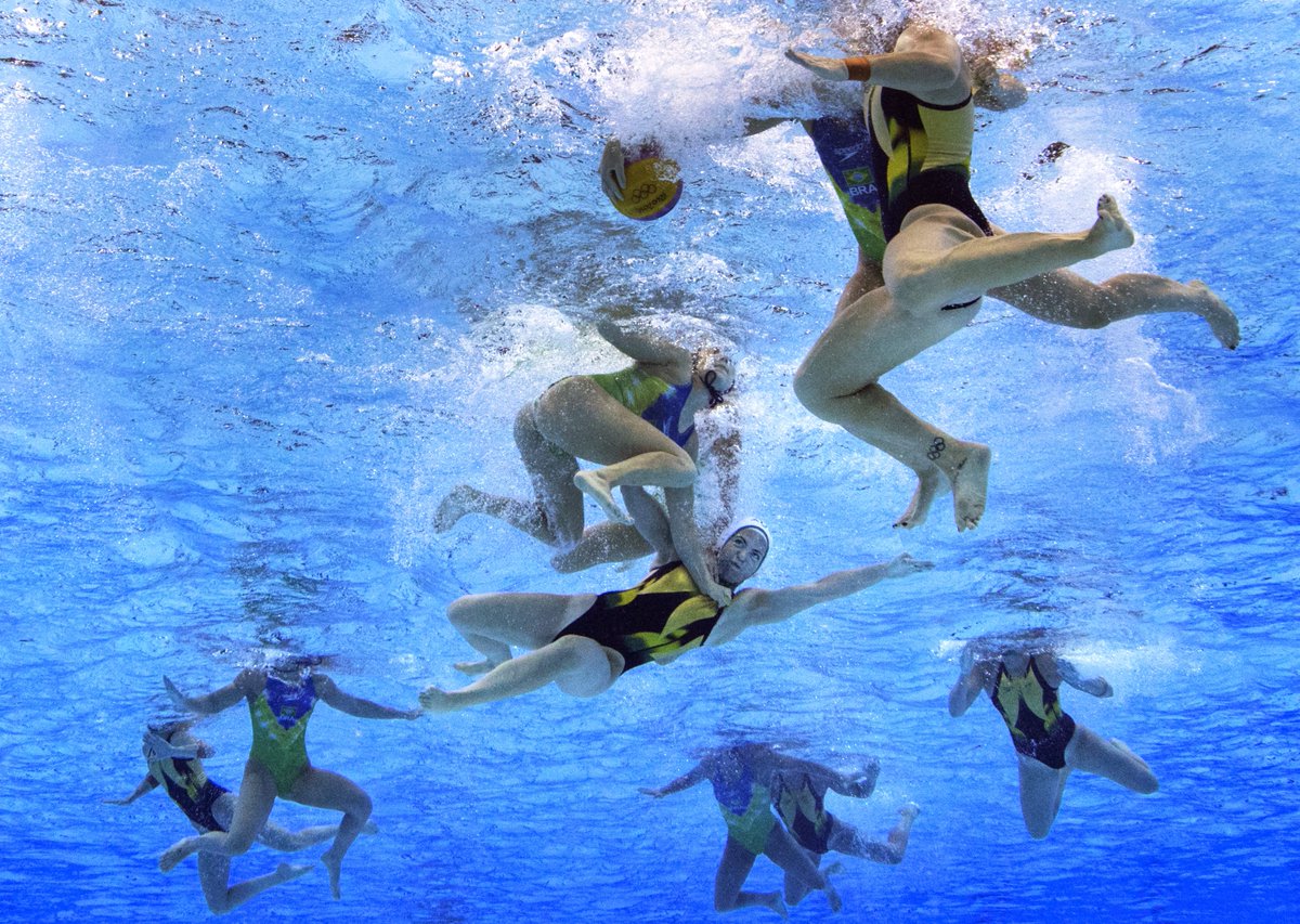 İstanbul Photo Awards (@istphotoawards) on Twitter photo .<a href="/porkchoppretty/">Adam Pretty</a>'s Under the surface wins first prize at the Single Sports category. #IstanbulPhotoAwards 2017 #WaterPolo <a href="/GettyImages/">Getty Images</a> .<a href="/porkchoppretty/">Adam Pretty</a>'s Under the surface wins first prize at the Single Sports category. #IstanbulPhotoAwards 2017 #WaterPolo <a href="/GettyImages/">Getty Images</a>