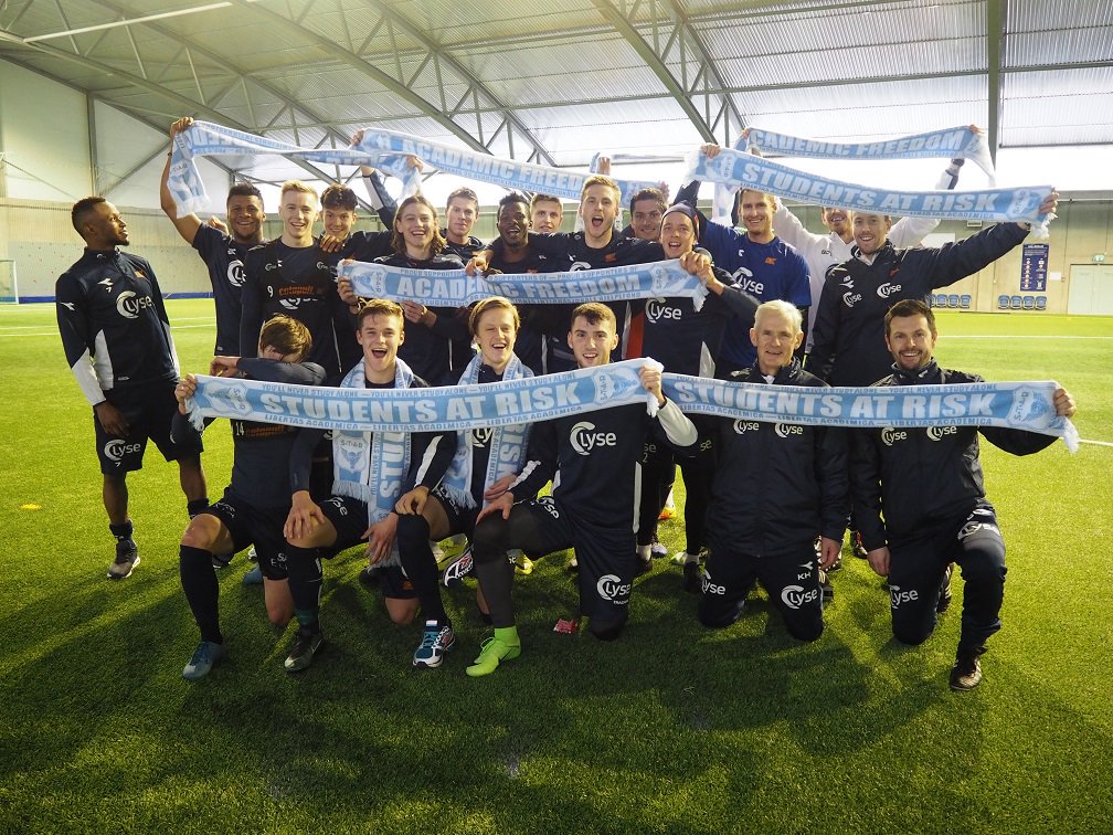 saih's tweet photo. Viking FK støtter vår nye supporterklubb for akademisk frihet! Bli med, du også: https://t.co/wgAIMYoE1Z #StudentsAtRisk https://t.co/XsD6gz5iLL