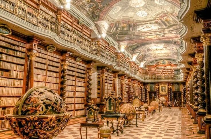 "Cenneti hep bir çeşit kütüphane olarak düşlemişimdir." Borges 

Bu hafta (27 Mart - 2 Nisan) Kütüphane Haftası. Kutlu olsun! 💛