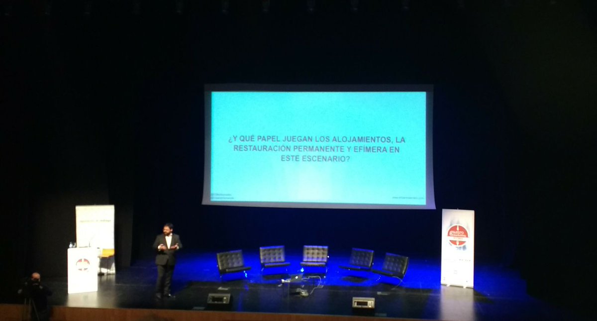 LaSuiteComunica's tweet photo. @EduardoserranoM: "El cliente ya no quiere ser un simple espectador en su experiencia gastronómica." #GastroMLG17 #LaSuiteGastronomy https://t.co/zCngZBZKor