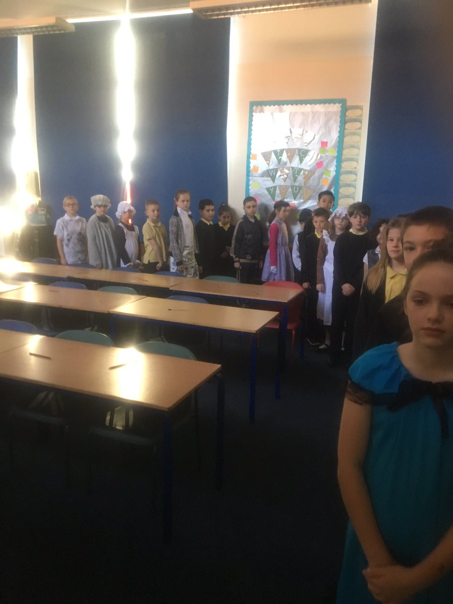 YsgolCC's tweet photo. #5EW are ready for our Victorian Day. Let's see what happens. Watch this space. #victorianday https://t.co/jZ3t0TJmuO