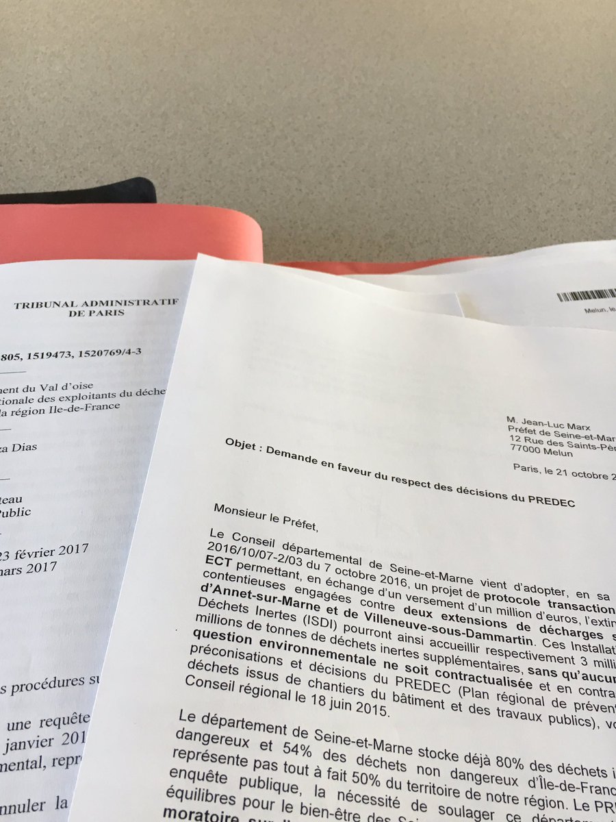 PoleEcolo_IDF's tweet photo. Les élu-es écologistes rencontrent ce matin Jean-Jacques Barbaux, président du @Departement77 pour évoquer #déchets et #PREDEC #DirectIDF https://t.co/CdHt7Jwyzf