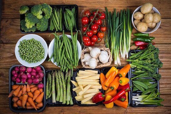 themarland's tweet photo. ليش تطبيق ⁧#ثمار_لاند⁩ هو الافضل ؟ 
.
١- الخضار والفواكه منتقاة بالحبة ونضمن لك انها افضل👍
٢- السعر اقل او نفس محلات الخضرة https://t.co/2pLaYRm3hB