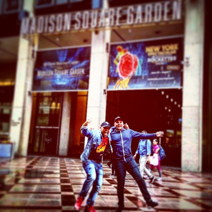 Boyas112's tweet photo. My Dream came true. I toured #NY, watched the #NBAFinals2016 where the #Cavs made #NBA history. LeBron #QArena #TimeSquare #HolidayBraggie https://t.co/BxnZABh0bp