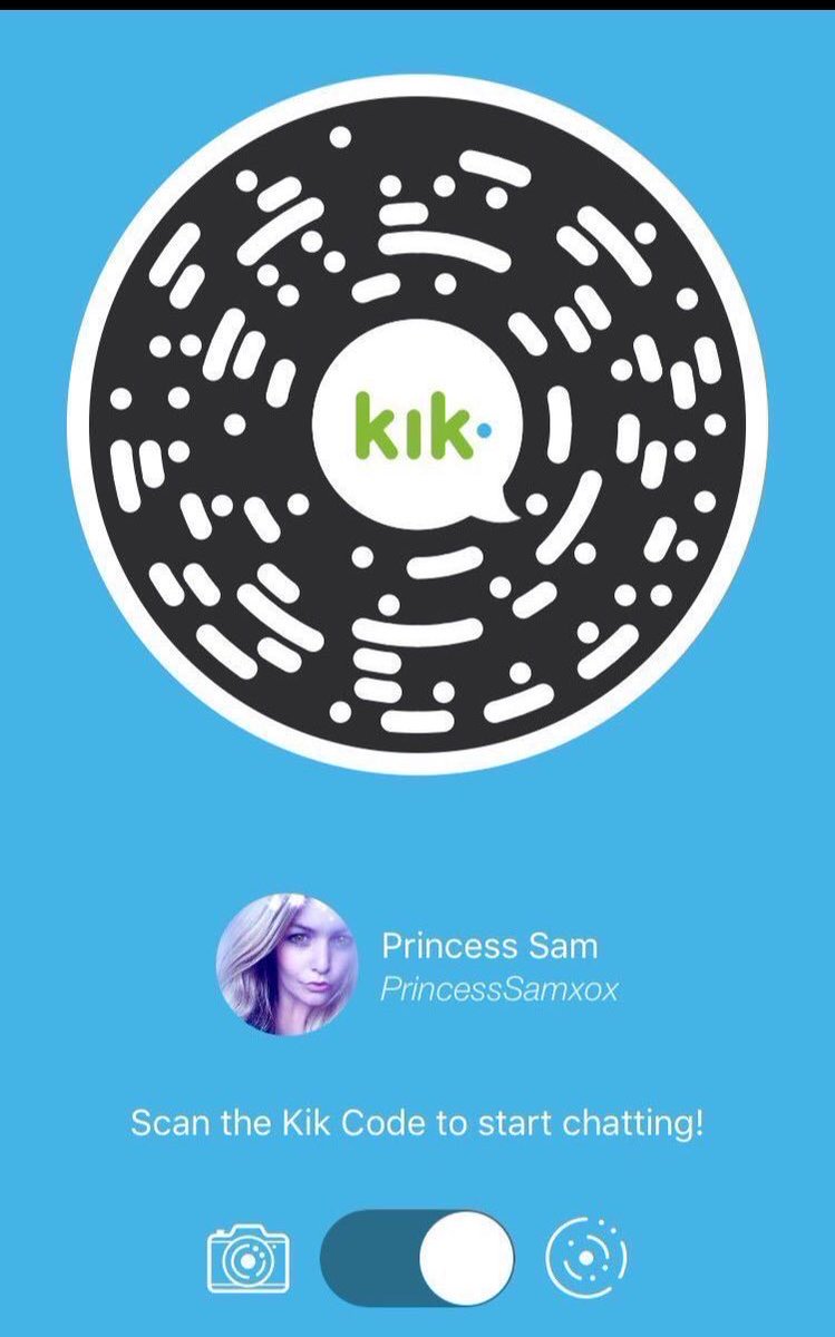 Money_whoreSamx's tweet photo. Morning losers.... time to screw with some brains... 😏😈 https://t.co/Un7dWjHs23
