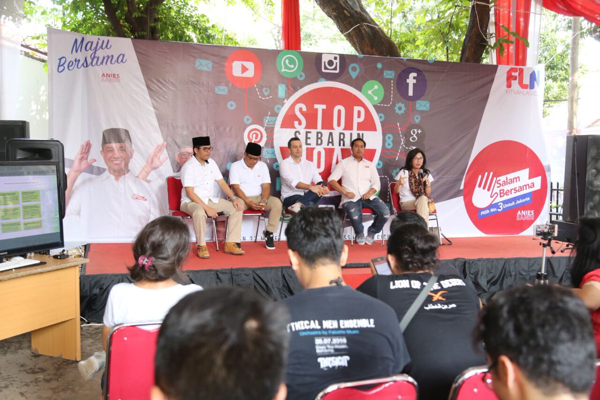 JktMajuBersama's tweet photo. Teman2 bs cek kebenaran berita ttg #AniesSandi di https://t.co/dZjpfY5RSb dan https://t.co/x5ZojdKHHZ, jadi ga kemakan hoax deh! Sebarkan! https://t.co/DgZzdesZXv