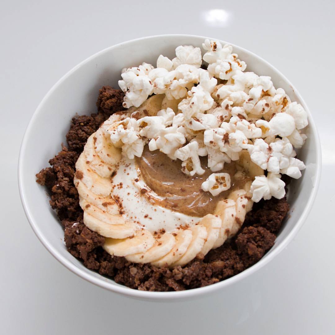 PopcornloopUK's tweet photo. Breakfast bowl topped with popcorn.Did you know that a 100g portion supplies you with 78g carbs and 12 protein and it only contains 4g fat! https://t.co/khz2afeu2R
