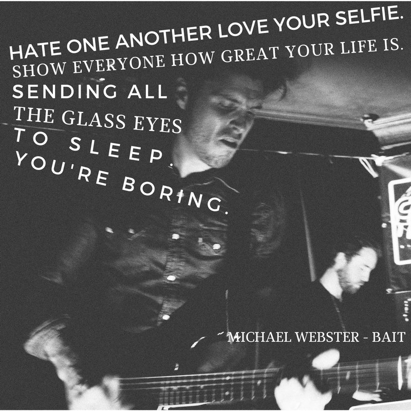 SouthendWho's tweet photo. Happy Monday everyone. @hate_bait love you all. #HateOneAnother #LoveYourSelfie #AnotherCoolThing https://t.co/svNduyP7Yt