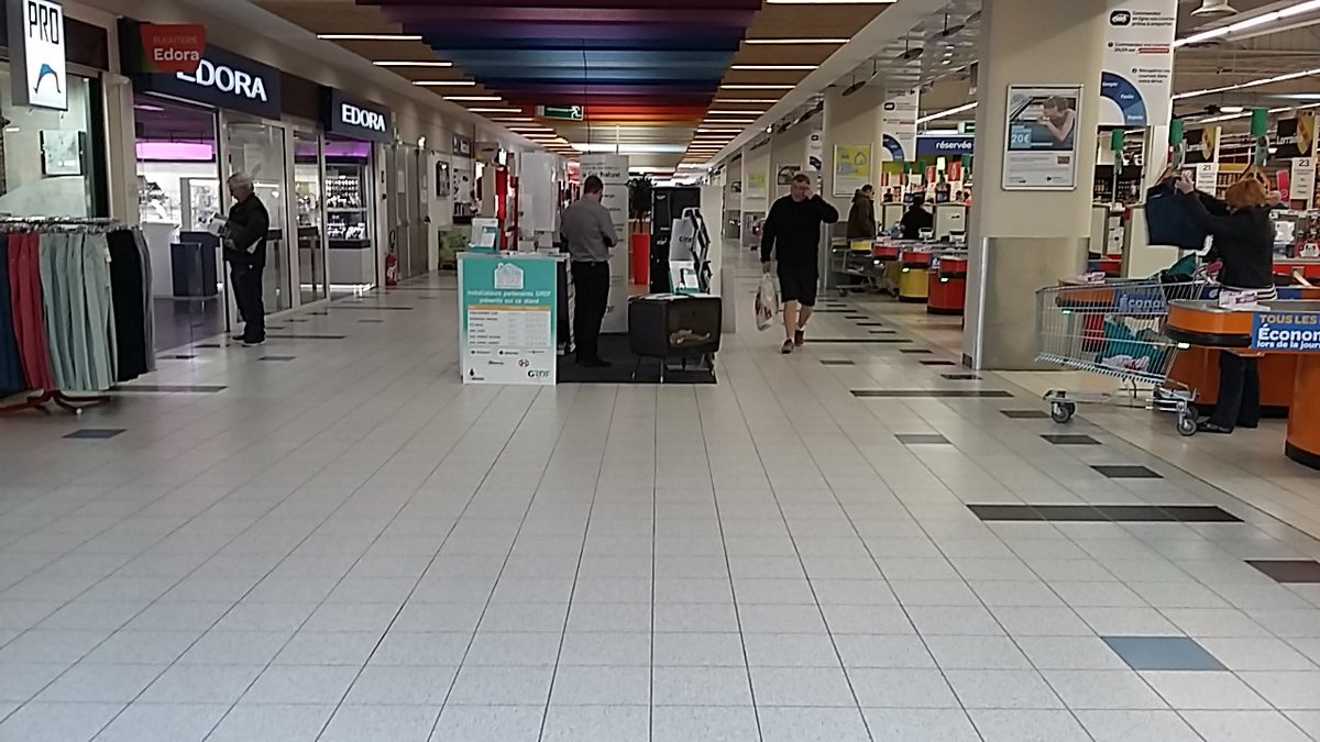 RDimey's tweet photo. Galerie marchande Carrefour JEUXEY avec la société EURY ce lundi #GRDF EST  #15zaineduGaz https://t.co/4PObkTpata