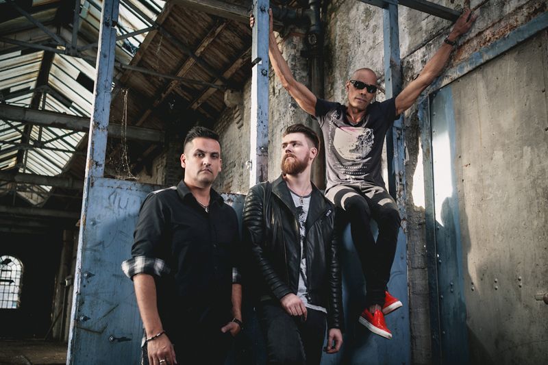 Black Orchid Empire Choose <a href="/AudixMics/">AUDIX</a>! #livemics #vocalmics #livesound <a href="/orchidempire/">Black Orchid Empire</a> <a href="/_TheRecordLabel/">The Record Label</a> bit.ly/2n1crft