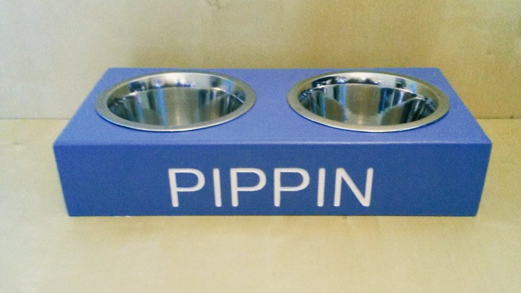 kcwoodcraft's tweet photo. #COMPETITION #RT&FOLLOW FOR CHANCE TO WIN A PERSONALISED PET FEEDING STATION BY https://t.co/6H7fTCToR1 10% OFF TODAY USING CODE CARD10 ❤💜💛💚 https://t.co/Uti7xBdaGe