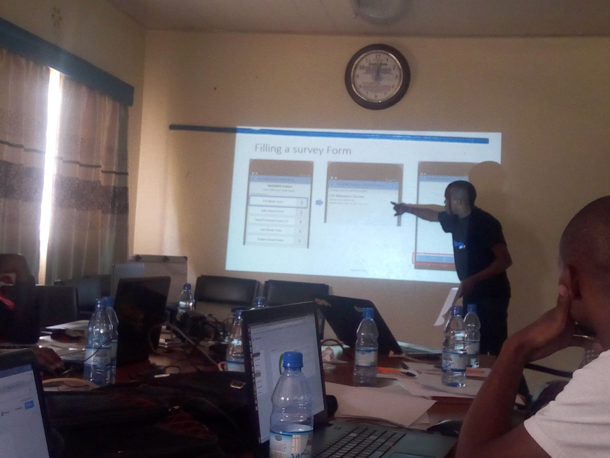 LevyneOti's tweet photo. @WaSHMIS Cis training by Emmanuel @Upande in #muwasco https://t.co/PKiPP62Ycp