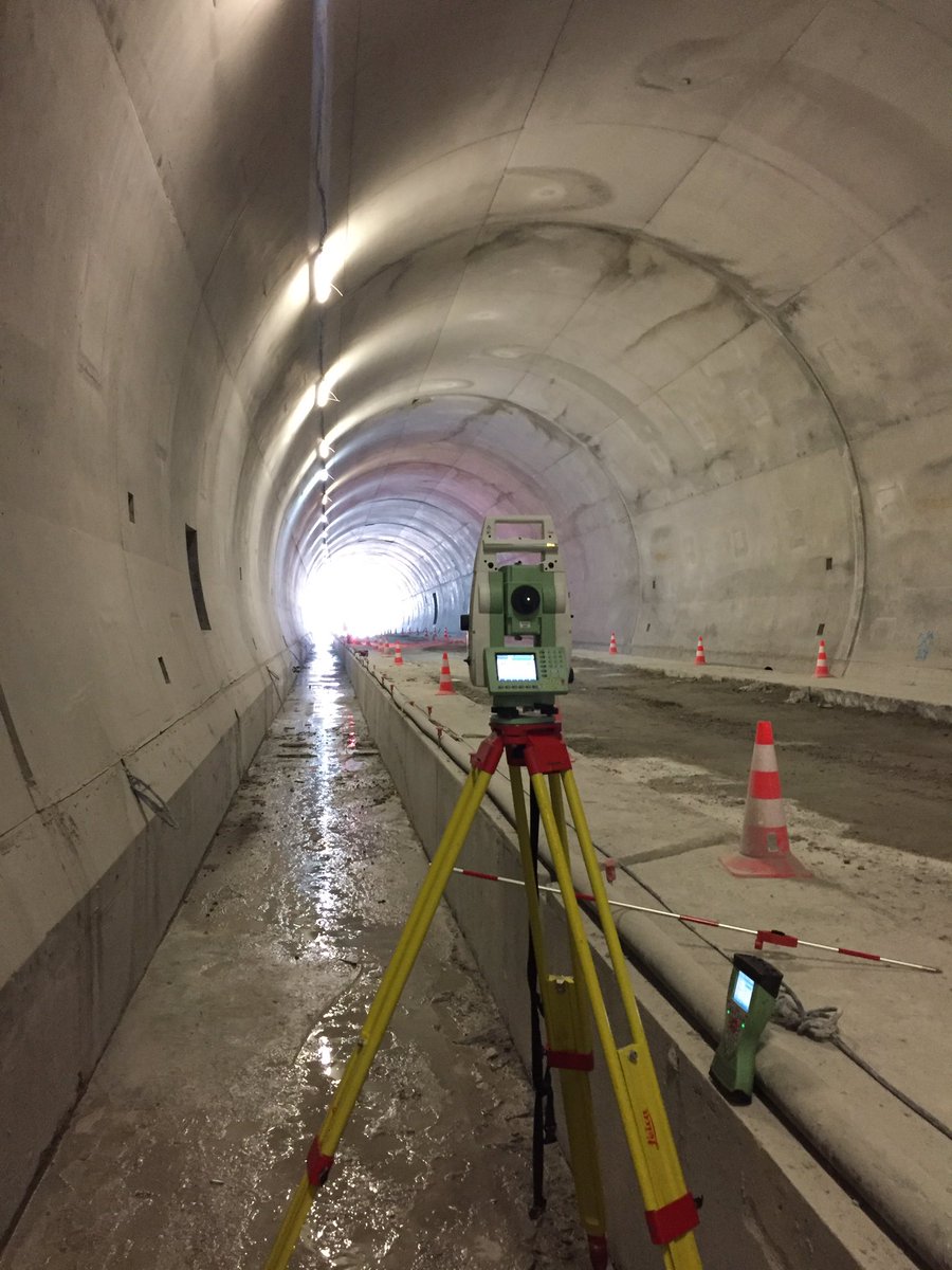 NicolasPoggi26's tweet photo. Contrôle des regards syphoides du #tunnel de #viggianello #topographie #geometreExpert @SelarlAgex2A @deneufr @PoggiPierre https://t.co/3DbFMHb0iV