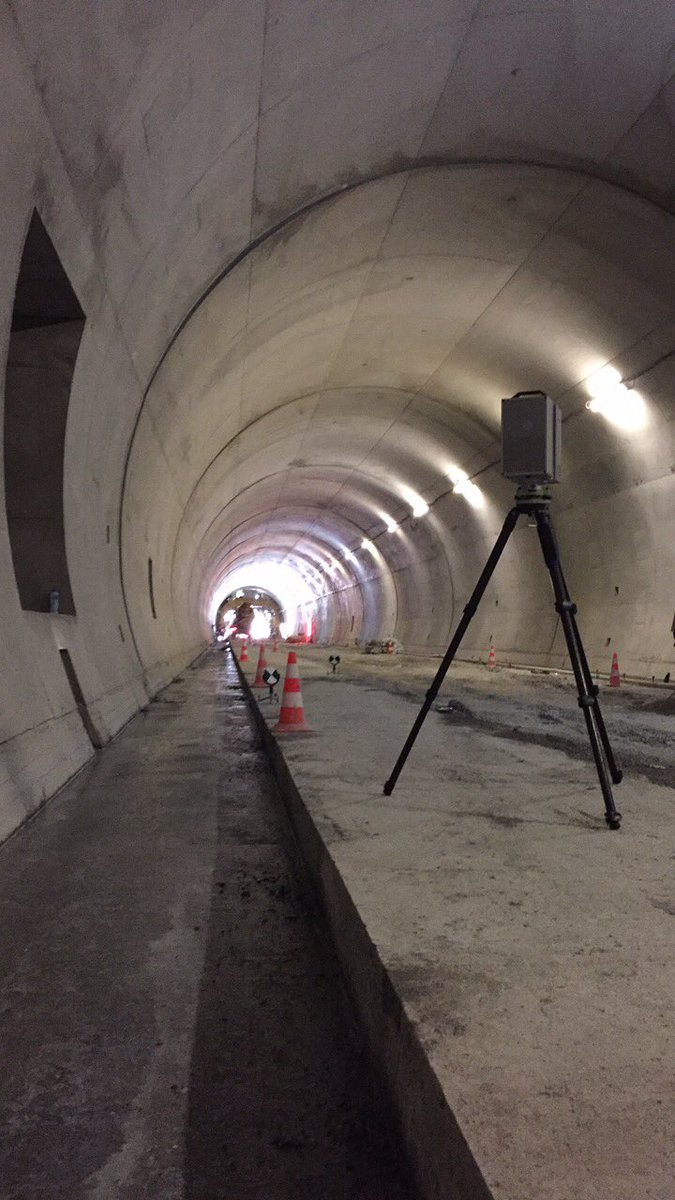 NicolasPoggi26's tweet photo. Contrôle des regards syphoides du #tunnel de #viggianello #topographie #geometreExpert @SelarlAgex2A @deneufr @PoggiPierre https://t.co/3DbFMHb0iV