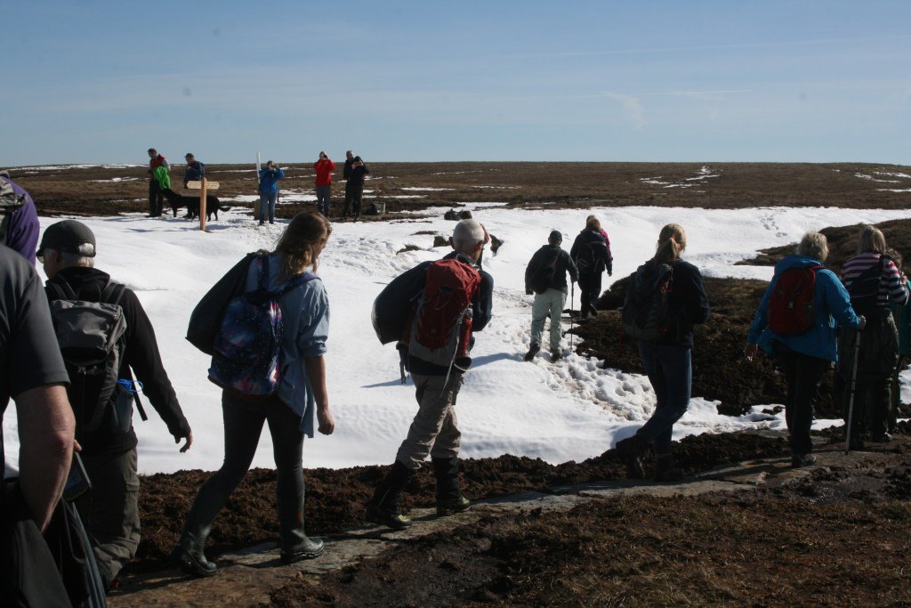 #Sunshine for <a href="/AnnSandell/">KSWaW</a> launching the new flags on #wainwrights #CoasttoCoast <a href="/wainsoc/">The Wainwright Society</a> <a href="/FriendsofLakes/">Friends of the Lake District</a> <a href="/Dalesranger/">Dales Ranger</a> #BogStandard