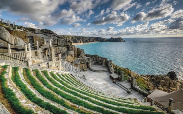 Happy #WorldTheatreDay! Here’s 10 beautiful theatres around the world you should see before you die wos.im/1mEFpw3
