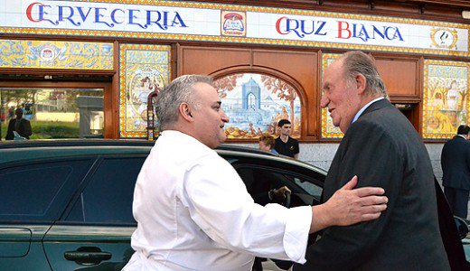 Nos llena de orgullo y satisfacción: El Rey emérito tampoco se pierde el cocido de nuestro asociado <a href="/CruzBlancaValle/">Cruz Blanca Vallecas</a> bit.ly/2nEb6y9