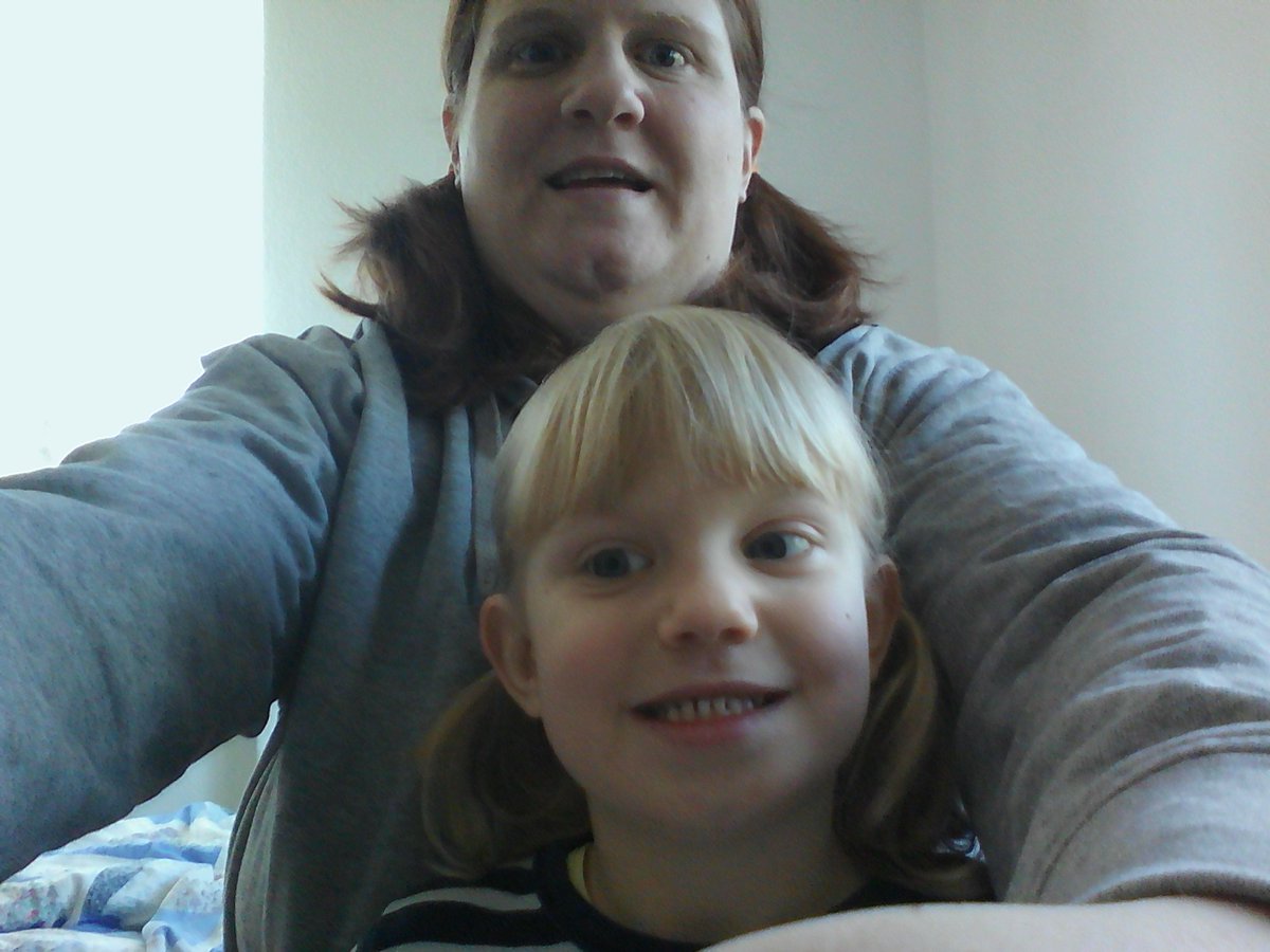 SaniTFant's tweet photo. heute mal im #Partnerlook #Stylingtipp https://t.co/FVEFdycW5S