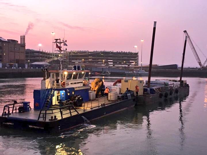 SG_Survey's tweet photo. The full package this morning; an on-hire condition survey, loading/securing review &amp; tow survey. #williamsshipping #sunrise https://t.co/ykDj5SE0ZK