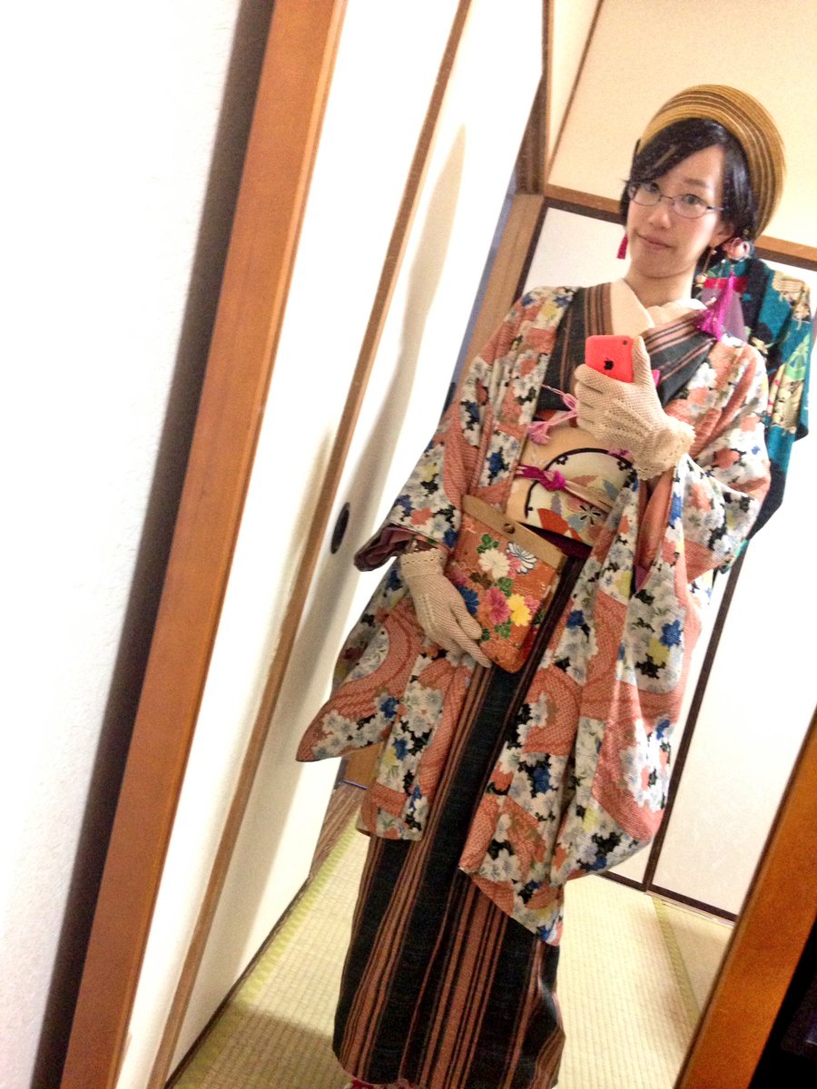 ゆきの 久しぶりにの 今日の着物 は 緑 ピンクの格子柄着物に 桜のアンティーク昼夜帯 桜の羽織 レース手袋 クラッチバッグ パッと選んだつもりがピンクだらけ 春爛漫コーデになりました笑 手袋とクラッチバッグは 姉妹屋 Kimonoshimaiya さん ゆきの 久しぶりにの 今日の着物 は 緑 ピンクの格子柄着物に 桜のアンティーク昼夜帯 桜の羽織 レース手袋 クラッチバッグ パッと選んだつもりがピンクだらけ 春爛漫コーデになりました笑 手袋とクラッチバッグは 姉妹屋 Kimonoshimaiya さん