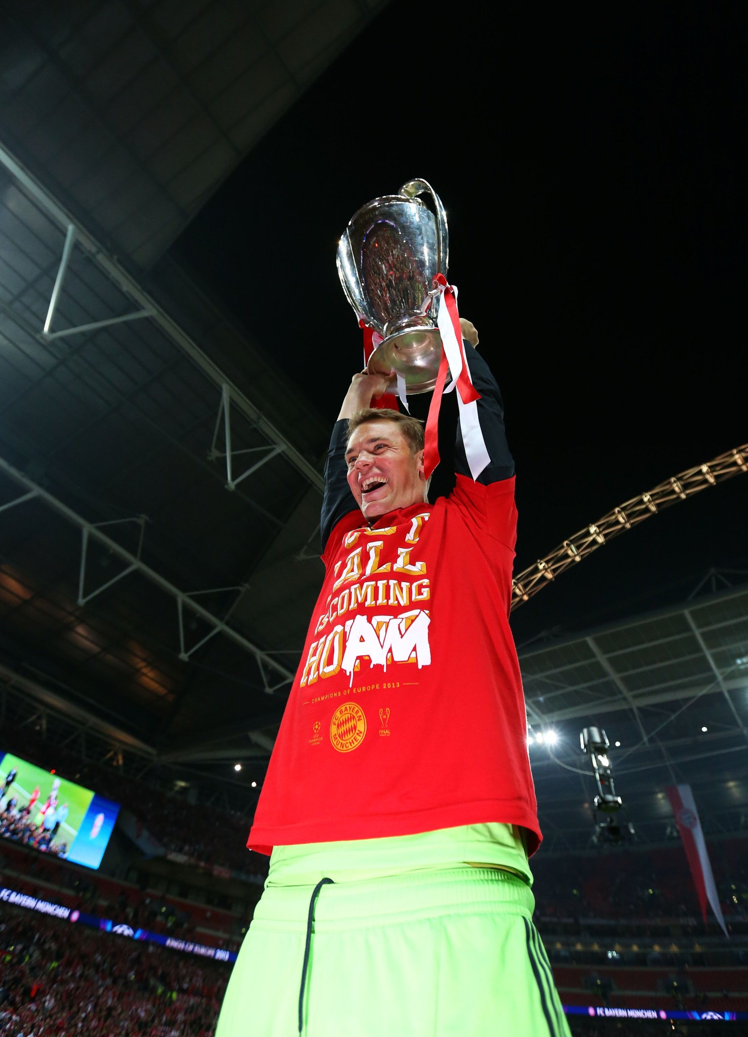 Happy 31st Birthday, Bayern \sweeper-keeper\ Manuel Neuer!  