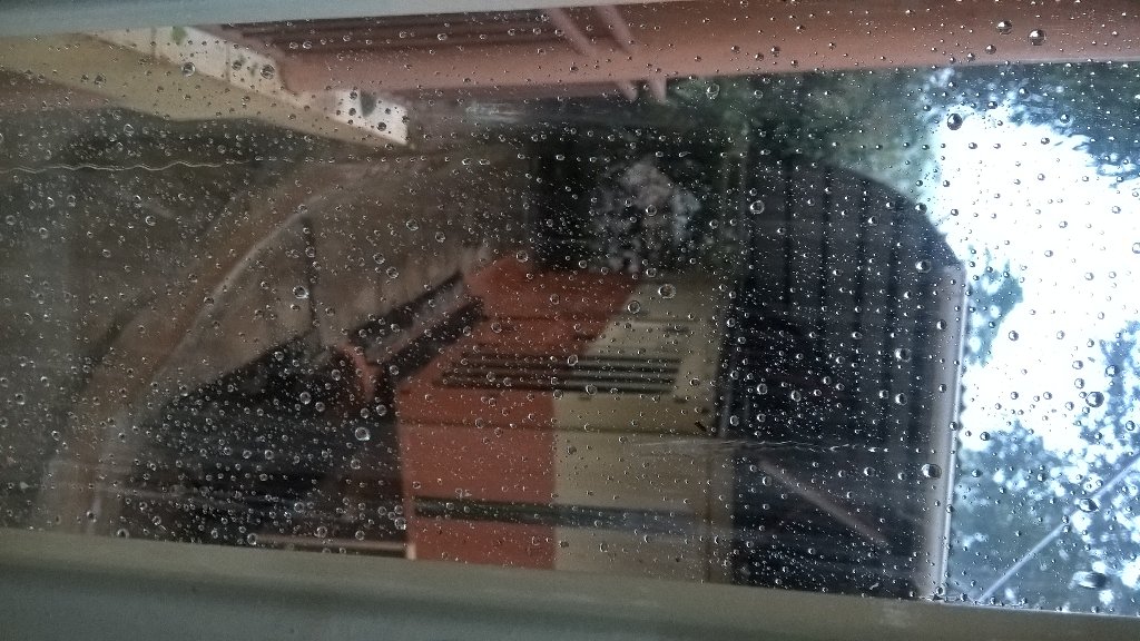 ekahat1's tweet image. @AfricaResilient @MakerereU heavy rain with hailstorms in Kampala #floading #resilience #innovation @williambaz