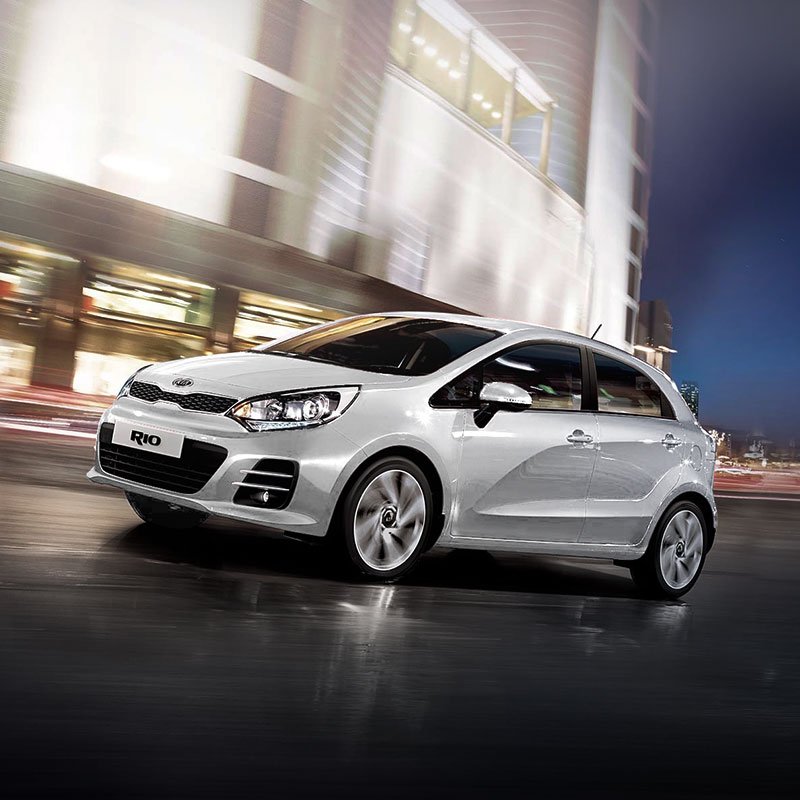 KiaJourney2025's tweet photo. Malam hari skalipun, tidak membuat pesona Kia Rio memudar, Kia Holics! #teamhatchback https://t.co/rELcIEKEIN