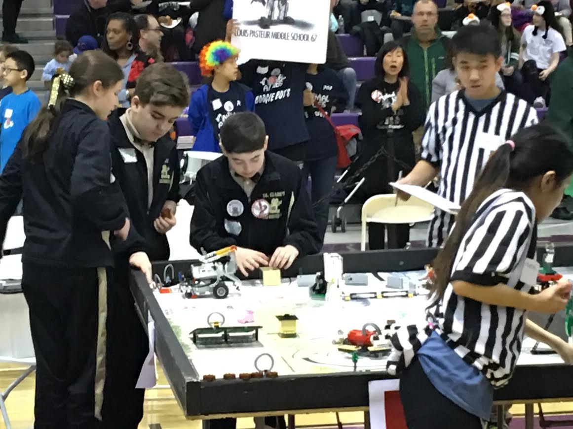 stclaresi's tweet image. More Robotics pictures! #scsscience