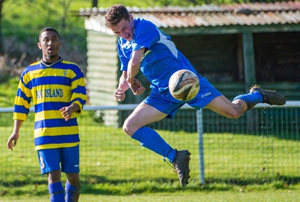 #NonLeague Review: <a href="/LarkhallAFC/">Larkhall Athletic FC</a> thump fab five, @TimsburyAFCGaff's side net NINE seconds into game bathchronicle.co.uk/non-league-rev…