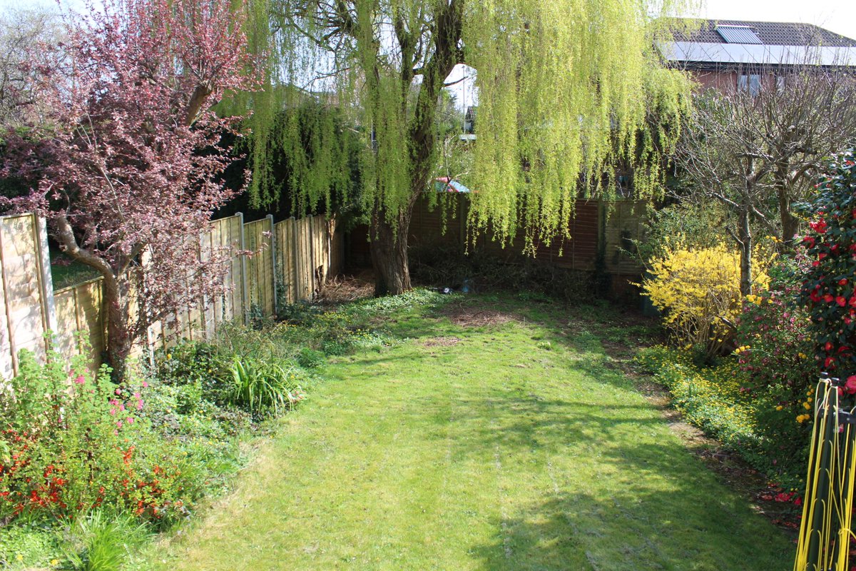 puremoveltd's tweet photo. NEW INSTRUCTION - Beautifully decorated 3b Semi in #LocksHeath. £1025 PCM. Viewing is essential 01329 830117. #PropertyHants #Puremove https://t.co/1U71eTmw6G