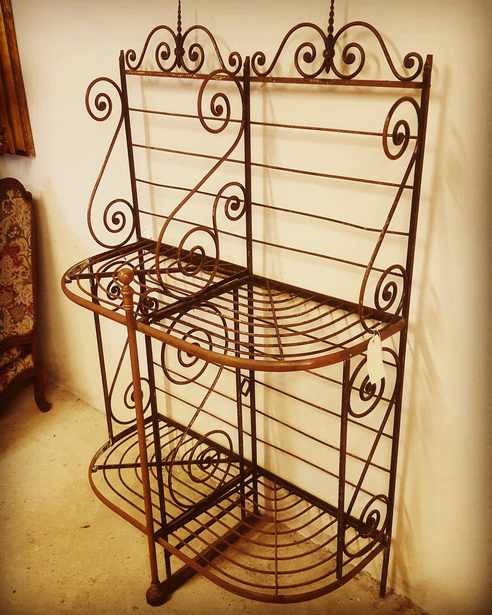 FactorySomerset's tweet photo. Fresh in! A 19th century French bakers rack. Check https://t.co/yCXTKXDu6b for more stock!
#antique #antiques #decorative https://t.co/3E5g5ijjCy