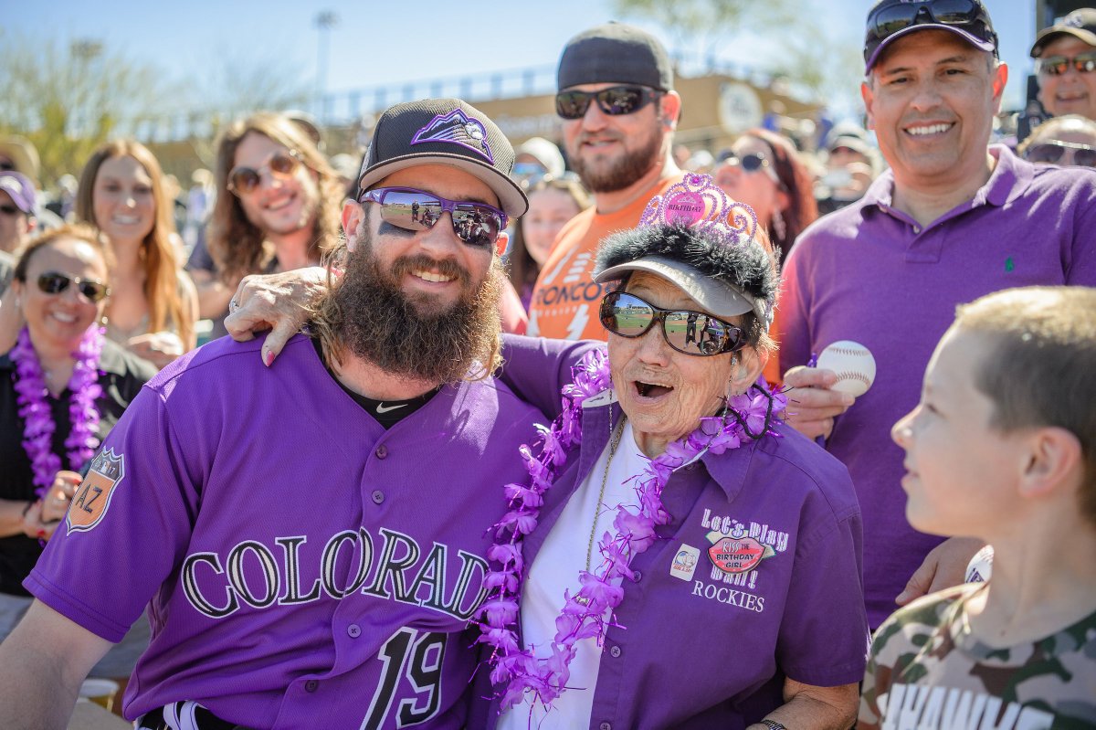 SMILE! It's #PurpleMonday!  #PurpleEveryday 💜 https://t.co/BL2XiG4nAR