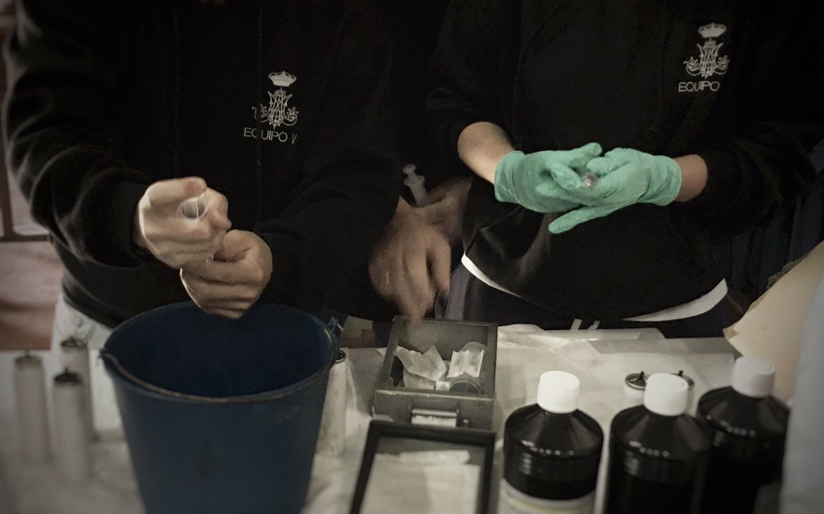 Tarde de preparativos en el almacén de la <a href="/cofradiamarraja/">Cofradía Marraja</a>