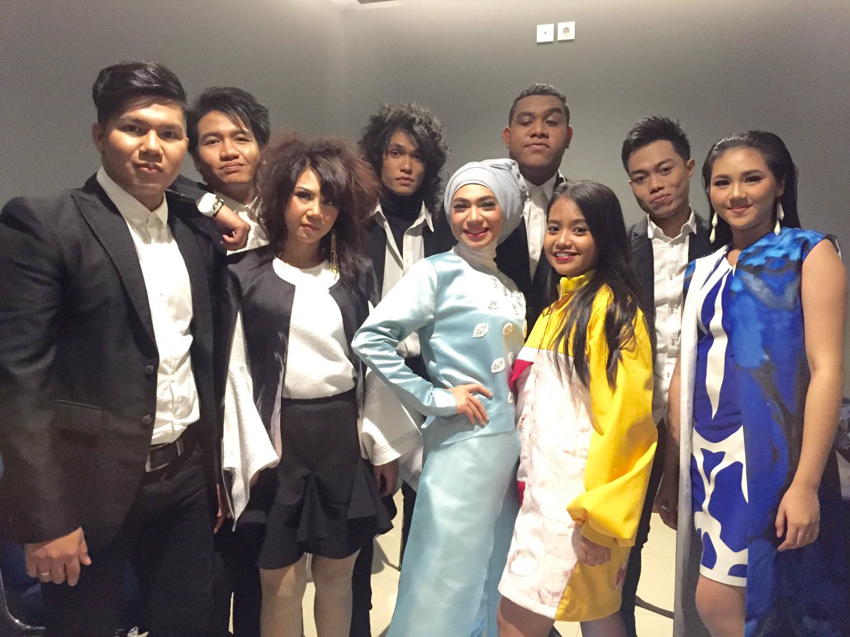 indah_nevertari's tweet photo. Hai" gimana tadi penampilan inev, super sekali bukan? 😂 Good Luck!buat para Finalis @RisingStar_INA love u !!😘❤️👍 https://t.co/ZQABJNEUVA