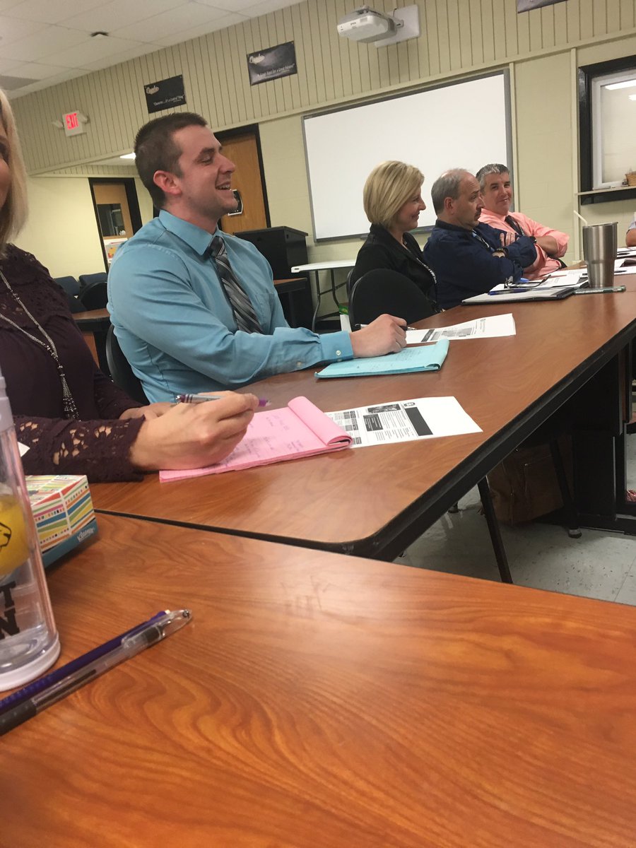 How cute is it when you tech folks match their paper to their clothes😂?  Go Curt and Mandy!  Neosho Proud!