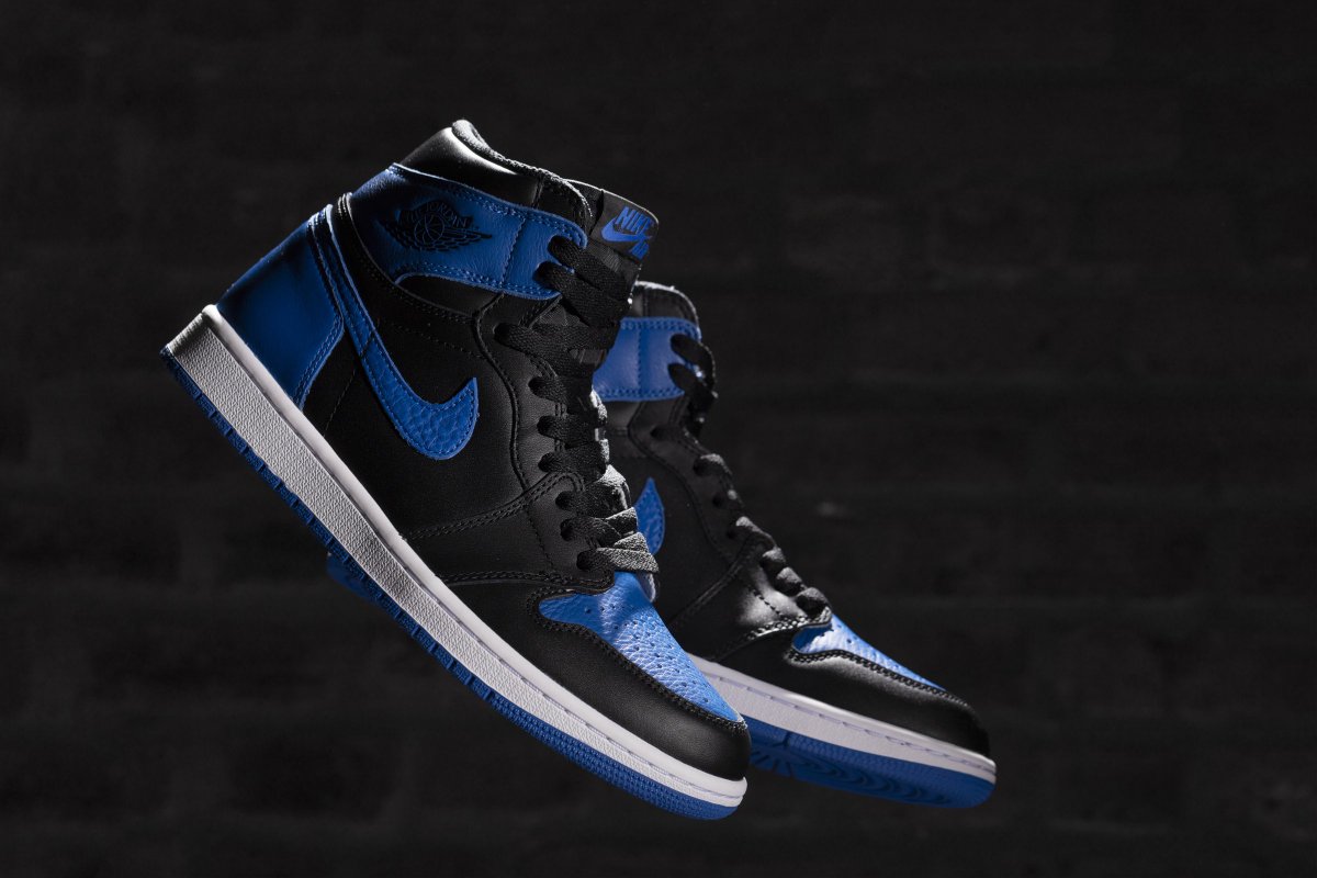 💥FREE ADD TO CART💥
(10 WINNERS!)

RT this and FOLLOW us for a chance to win a FREE slot for the Air Jordan 1 Royal!

sneakerrsvp.com