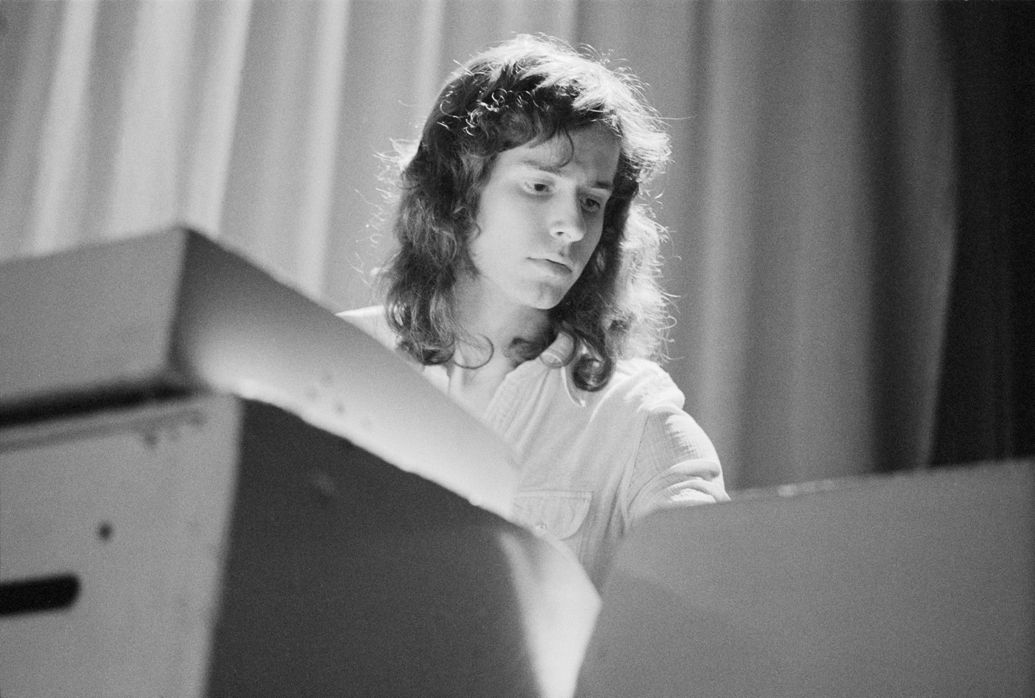 27 March 1950, Happy Birthday
Tony Banks. 