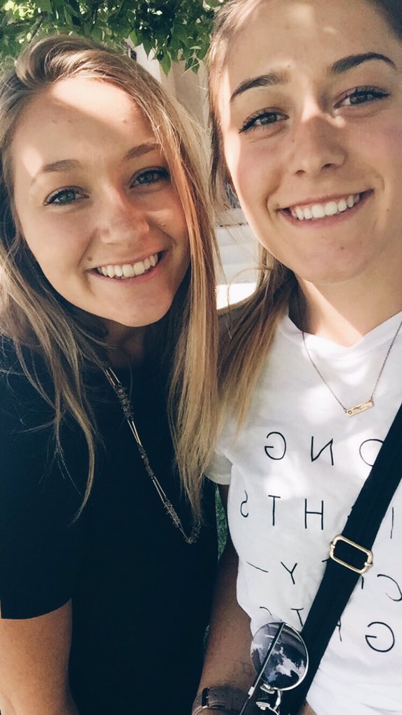 natinoodles's tweet photo. Happy 18th to you, sweet girl 💕 🎉Miss you lots and lots! I hope it's the best https://t.co/osYLgvqIwI
