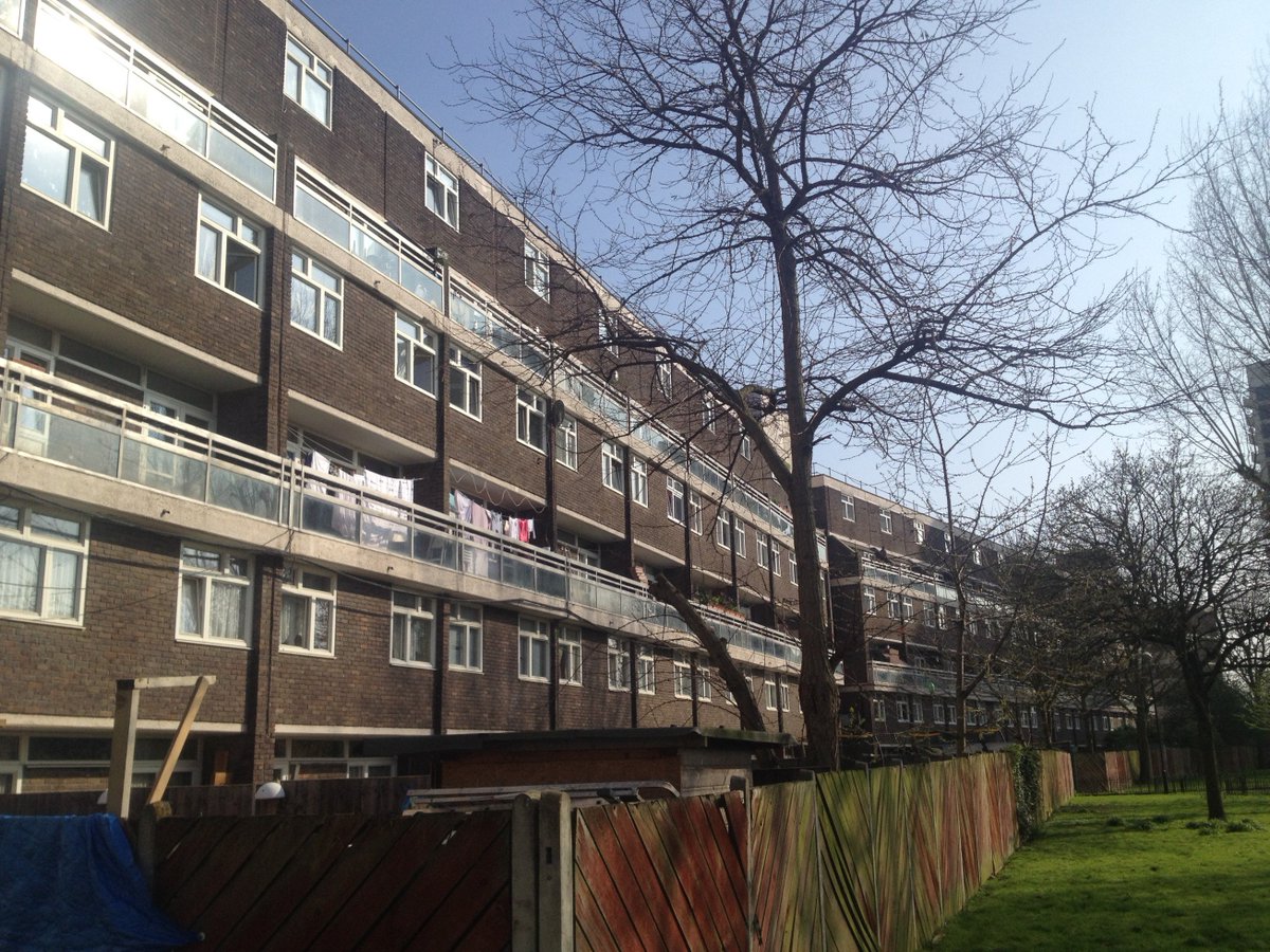 35percent_EAN's tweet photo. Southwark Council has announced plans to demolish 200 homes on the Tustin estate. Nu Labour's wrecking ball rolls on https://t.co/wIaUYwq1a3 https://t.co/I0bQoVkLE1