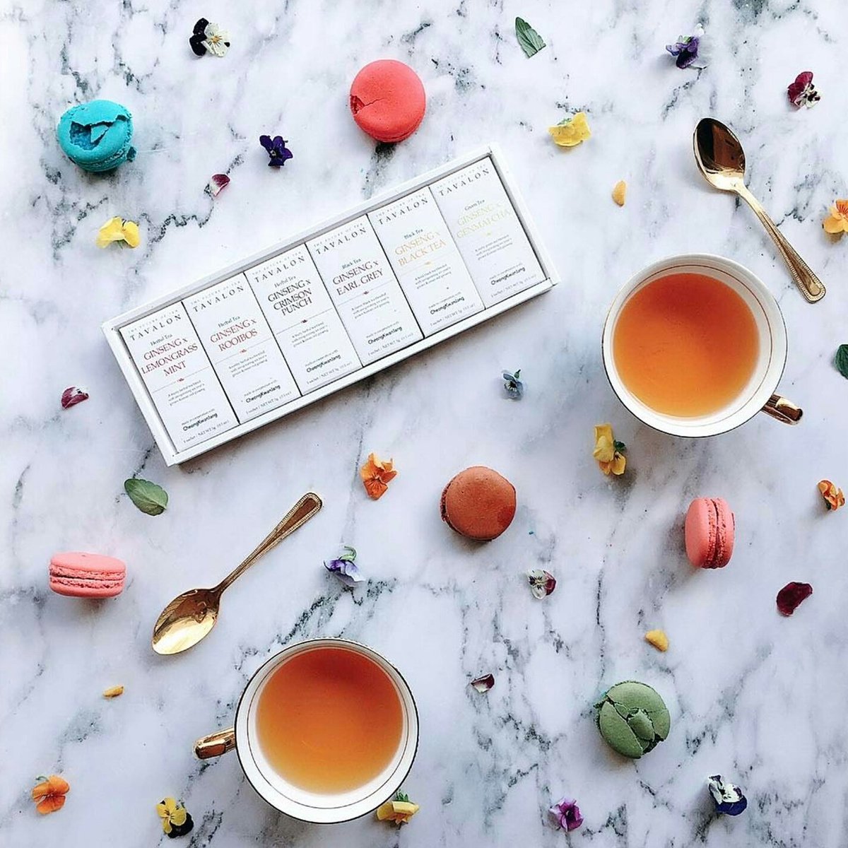 Cheongkwanjang+Tavalon+Macaroons=Happy! 📷by @_hello_g_ ! <a href="/cheongkwanjang/">KoreanRedGinseng UK</a>
#tavalon #tea #ginseng #teatime #정관장 #타바론 #티타임 #홍삼 #sweets #dessert
