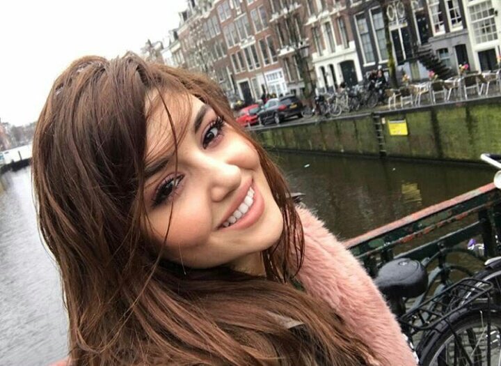 هاندا شاركه صوره على الانستقرام من عطلتها #handeerçel