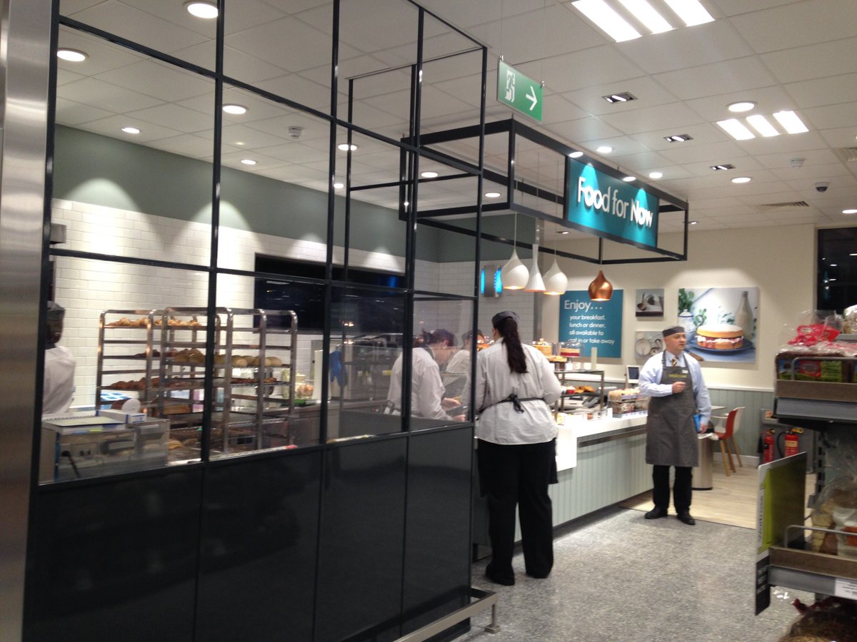 mbhltd's tweet photo. #faringdon @waitrose #oxfordshire opened last month. The #mayor amongst other councillors were there to greet customers #shoppingdestination https://t.co/ZkDhZEkxDI