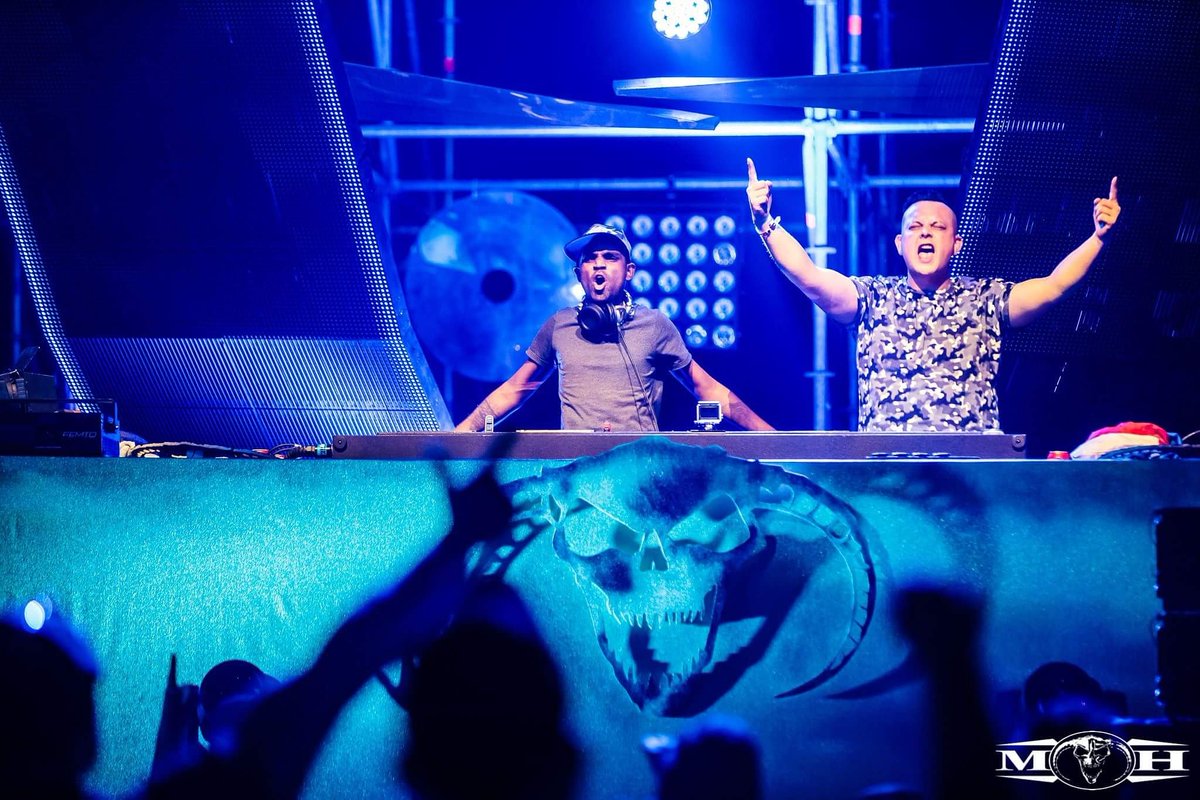 OfficialTwstd's tweet image. Take us back... #MoH17