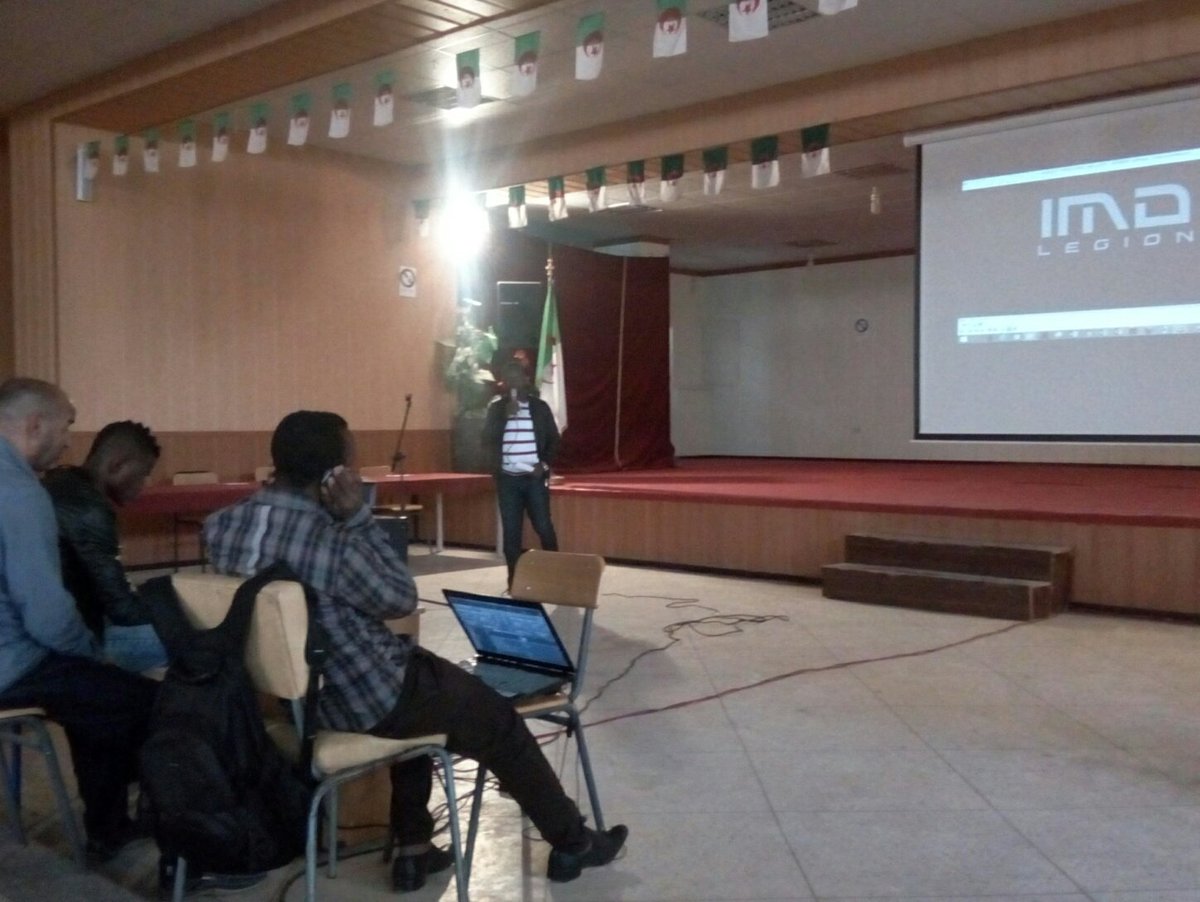 la22eme's tweet photo. #journée_culturel_ivoirienne en ce moment à sidi Bel Abbes sa parle de côte d'Ivoire et d'Algérie pays frères
#la22eme couvre l'info https://t.co/QAeGxY9eTi