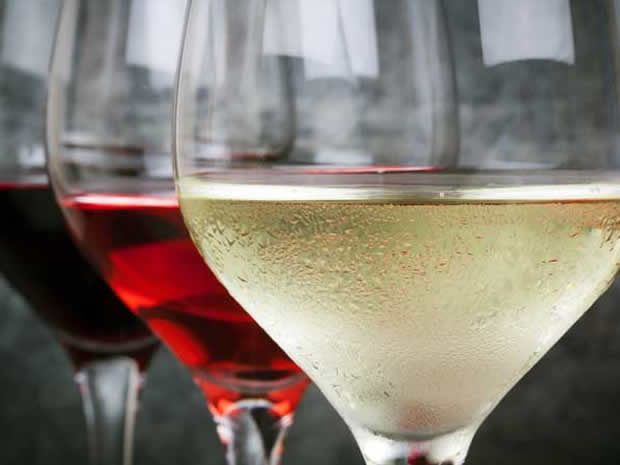 AlmedaFood's tweet photo. Are you ready for the Cheltenham Wine Fest on 1 April? Not long to go... @CheltWineFest #wine #festival https://t.co/0kv4nUJmHg https://t.co/HuBGvxfUW2