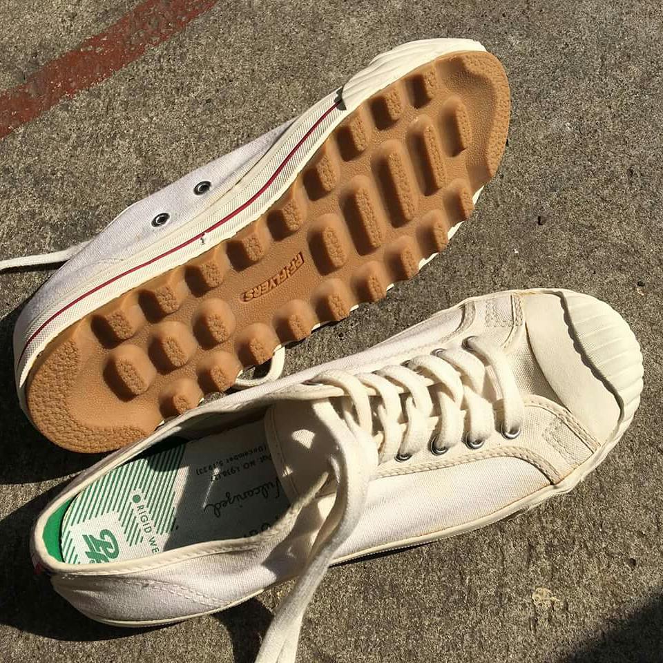 TeenSneaker's tweet photo. PF Flyers (รถถัง)
Sz.9(27cm) เหมาะกับเท้า42
สภาพใหม่เอี่ยม เหมือนมือ1
Price : 2100฿

Line:xjapan2014
Tel.081-404-6449 https://t.co/2uUkIVvggd