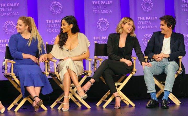 ForeverGlee5's tweet photo. O motivo dรก minha morte #PLLEndGame #PLLAtPaleyFest https://t.co/p77YkuWbWg