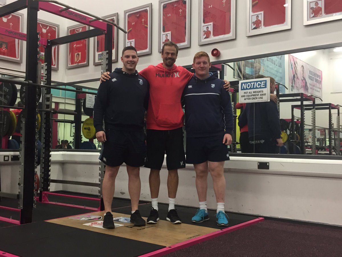 CCSRugby's tweet photo. Great to have the #BigMen pop in today after Blues Training๐ Our academy graduates never forget the #CCRAfamily ๐ฎ๐ #CCRApathway #Best2Years https://t.co/CfpNWTQLIv