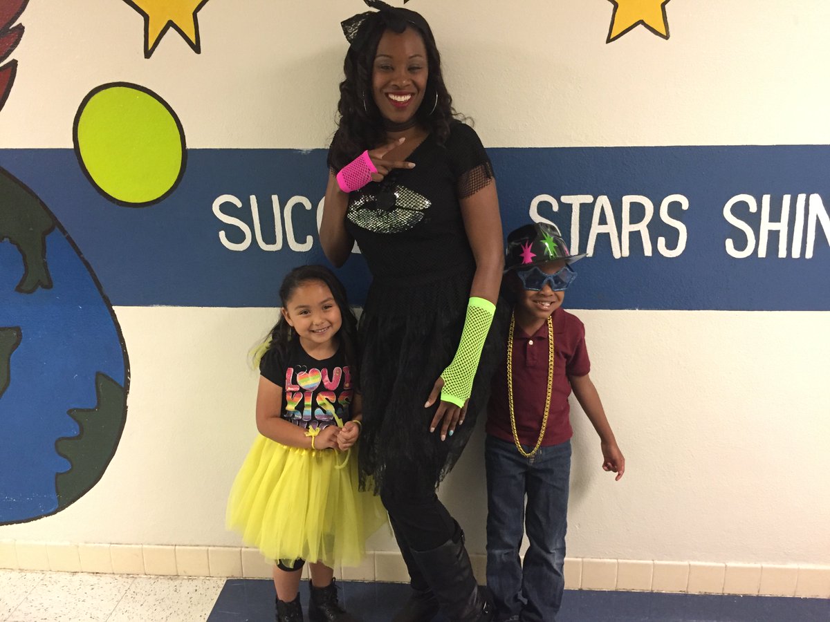 brown_shundra's tweet photo. Getting ready to ROCK THE STAAR!!! #weissrocks https://t.co/TKTlJapDKc