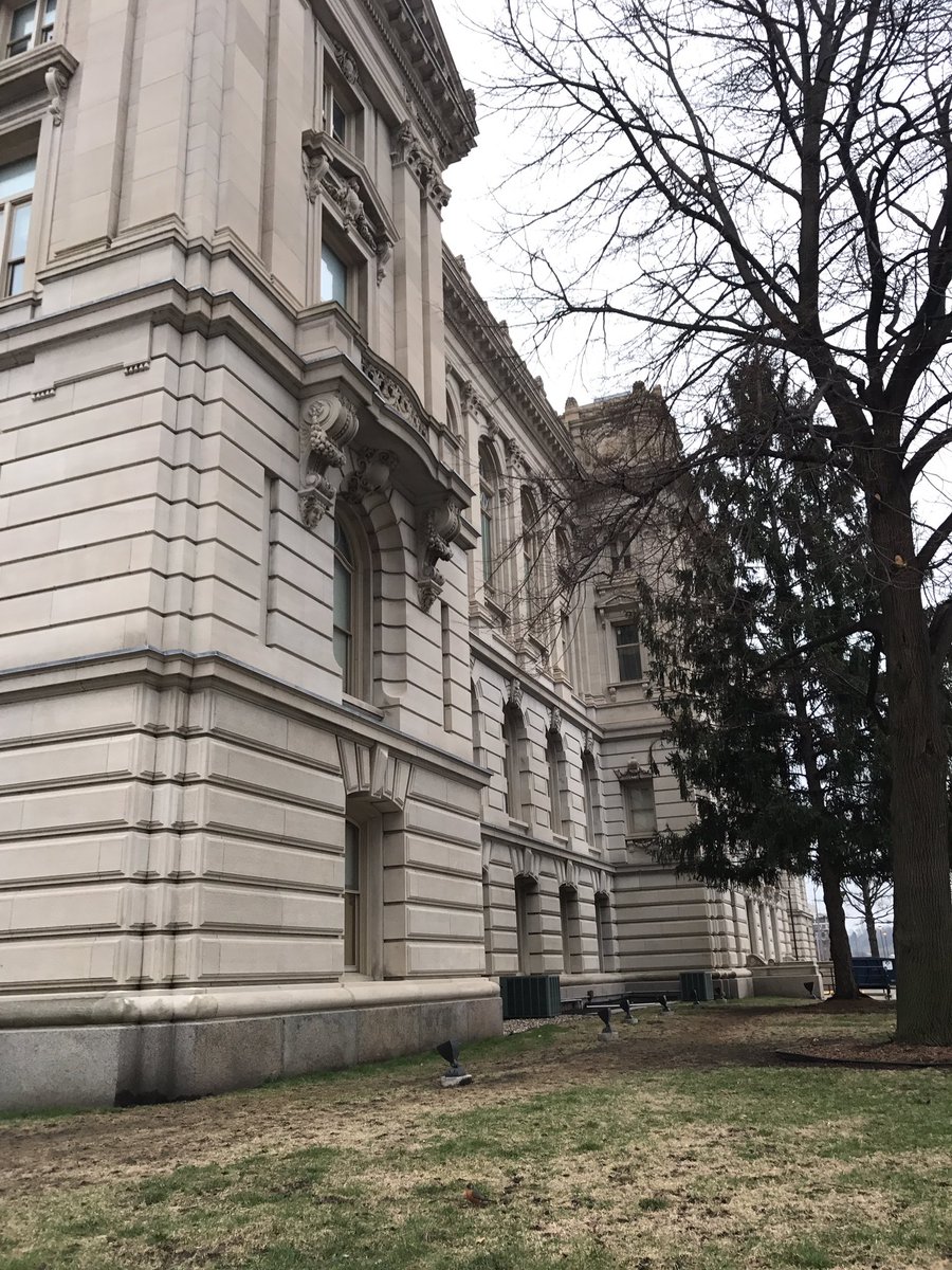JeradGioTV's tweet photo. Court hearing starts in less than an hr- does Iowa DOT have the authority to shut off traffic cameras? #whohd https://t.co/Ia4BEYX8UQ